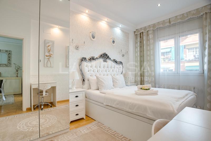 Foto b3bffa0f-e68f-4a5d-9bde-1ac7d9c54231. Ground floor with parking in La Salut Badalona