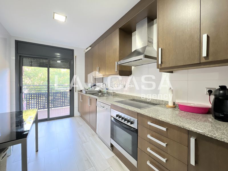 Foto 6e18df8e-773d-4b19-8e10-6c50a9a31275. Pis a Puigfred Badalona