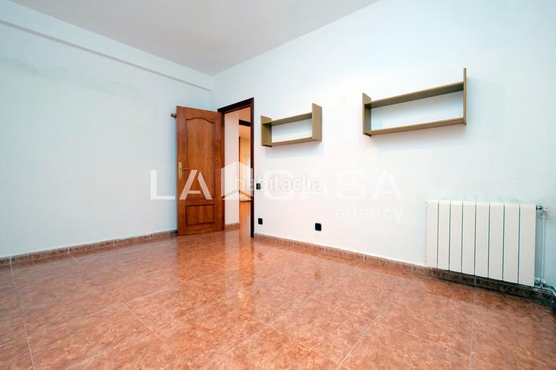 Foto 413fb125-f67b-4089-8125-81b85694481e. Appartement dans Turó de la Peira Barcelona