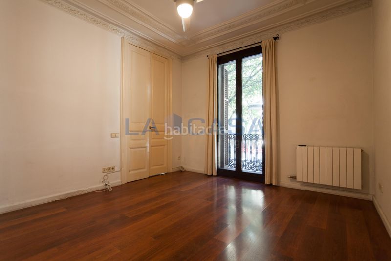 Foto 0c0b0c43-52ca-4a1b-b0a3-7116925be7b8. Pis amb calefacció a Dreta de l´Eixample Barcelona