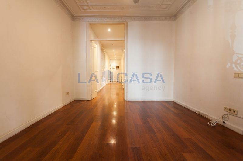 Foto ca1814eb-23e8-4047-9d57-5e18b8980bea. Pis amb calefacció a Dreta de l´Eixample Barcelona