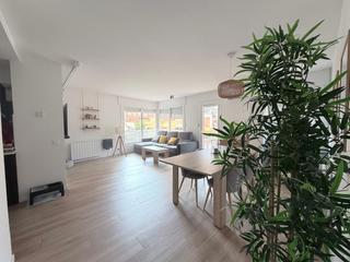 Etagenwohnung in Carrer d'Irlanda