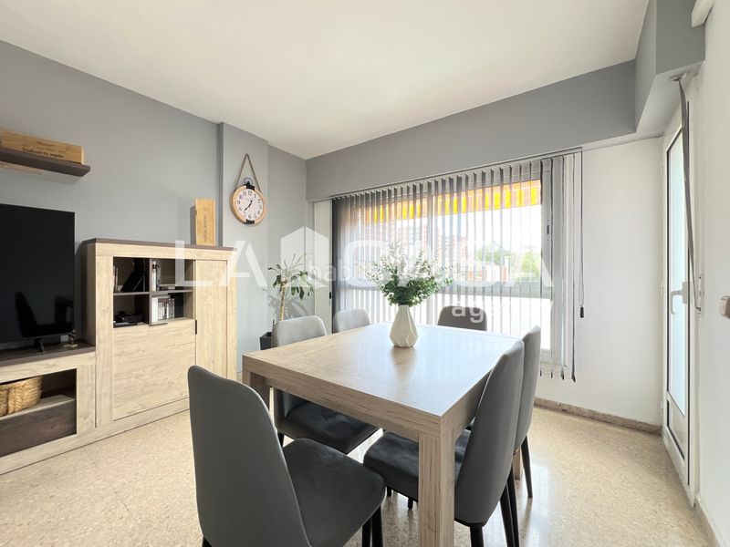 Foto 8ed25f74-6459-4e23-8738-6ddef9114b42. Pis a La Salut Badalona