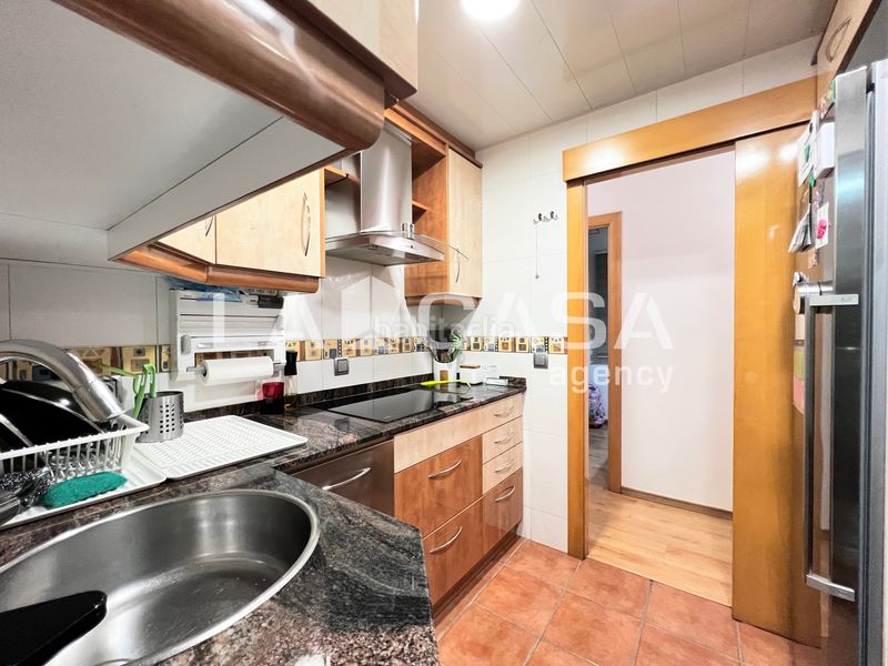 Foto 3f98f70f-ce72-47d2-be07-6cdaf7201a19. Pis a La Salut Badalona