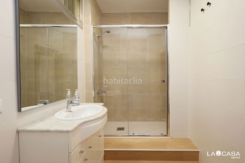 Foto a3d8f57e-48a7-40a5-b2b8-b15c273c1809. Pis a La Bordeta Barcelona