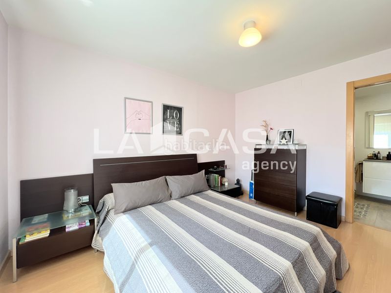 Foto f82743ba-be3b-44c0-ab95-d77e5c60f73e. Pis amb calefacció a Llefià Badalona