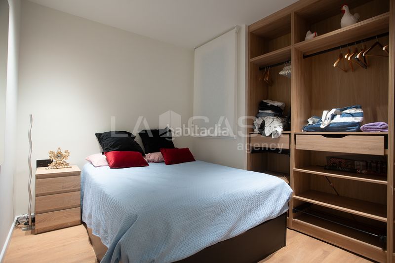 Foto 97c791e8-4f37-4d76-9478-eb97fe02629c. Pis a Sants Barcelona