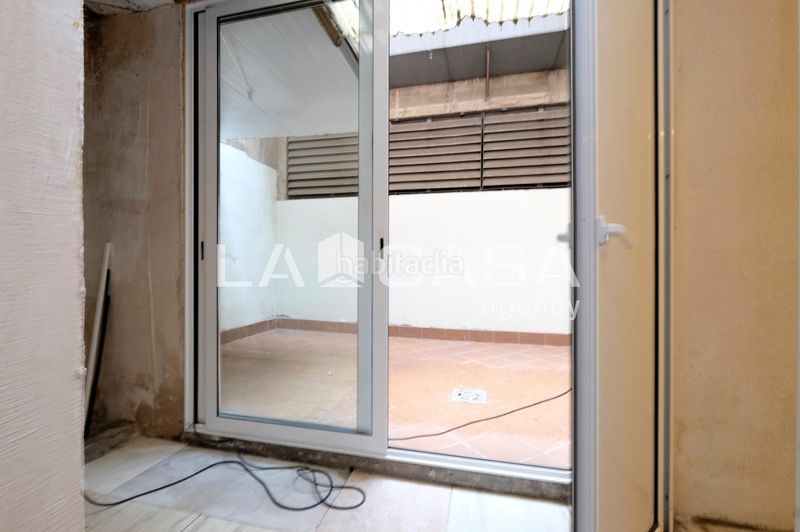 Foto 4cff5db3-f98c-4a32-9123-d571f86a2e51. Local comercial a Vilapicina - Torre Llobeta Barcelona