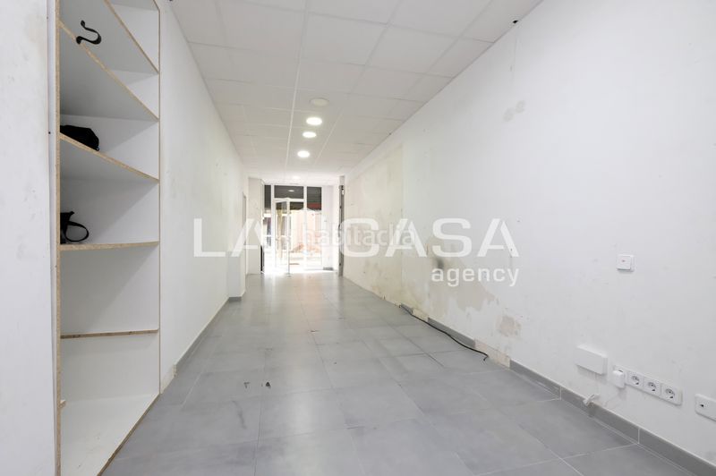 Foto bf27e9e1-349b-43b3-a85c-f2fa89d496df. Local comercial a Vilapicina - Torre Llobeta Barcelona
