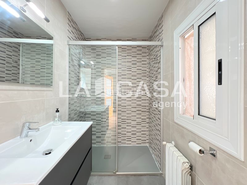Foto f4a9b01c-4855-426d-a1a3-3212bc0c1390. Casa amb calefacció aparcament a Gorg Badalona