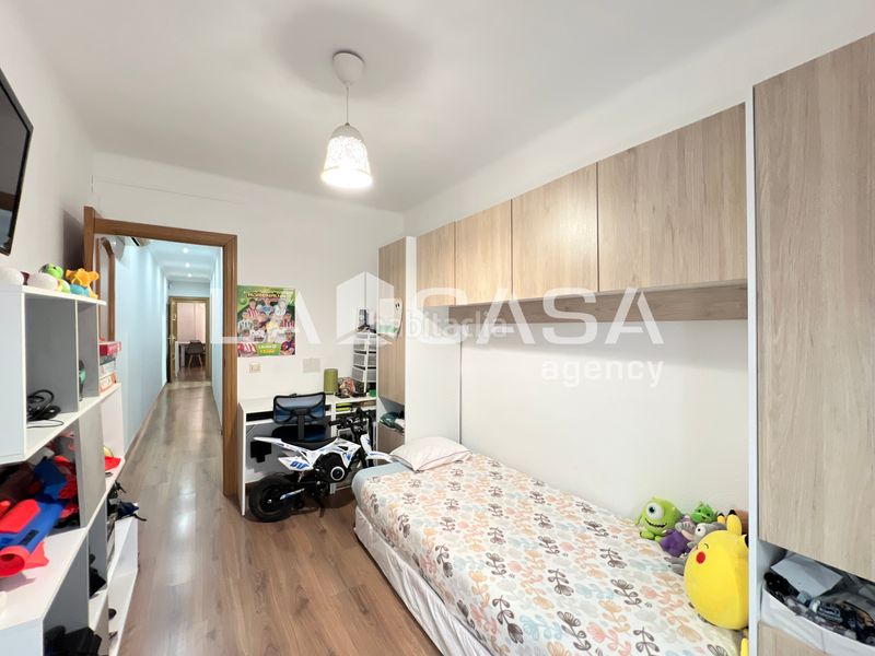 Foto 983b62c4-50ef-43a1-9b75-5530c6b35bf0. Pis a La Salut Badalona