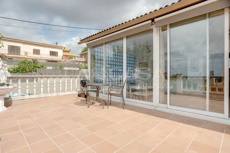 Foto b6938942-1a8b-4fdc-b54a-e3519a4016b9. Casa amb calefacció aparcament a Lliçà d´Amunt