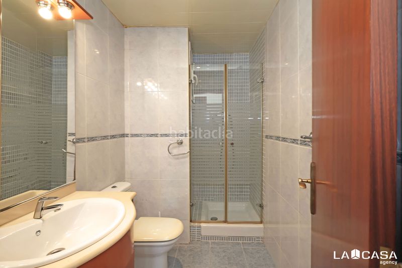Foto 62ac0720-4857-4840-b78c-ac05b546e662. Àtic a Can Vidalet Esplugues de Llobregat