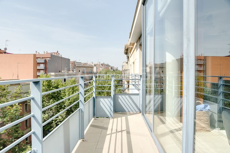 Foto f0bec399-fef2-44b9-af05-5b24ddb1cbc4. Àtic amb calefacció a Sagrada Família Barcelona