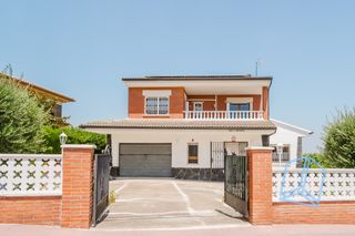 Chalet  Avinguda vallserrat
