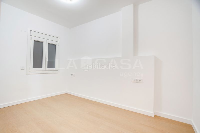 Foto a5fc3ed7-ea8a-44cd-aa6c-1f96b9d9eeaf. Pis amb calefacció a Provençals del Poblenou Barcelona