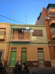 Propriété  Pegaso. En la florida, edificio planta baja y 1 para edificar hasta 3 al