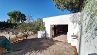 Finca rústica  Las oliveras. Se vende parcela con edificación de 70m2