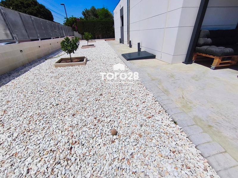 Foto 52c18f78-bd47-458b-b5f3-f2b3b8ae5f93. Chalet  seminuevo en girasoles en Los Girasoles Sant Vicent del Raspeig