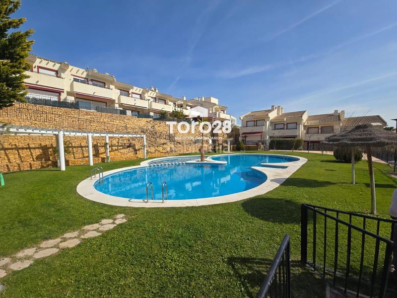 Foto 85ea7b0a-a223-4a6d-a94b-766a376fd25a. Casa adossada amb calefacció aparcament piscina a Monforte del Cid