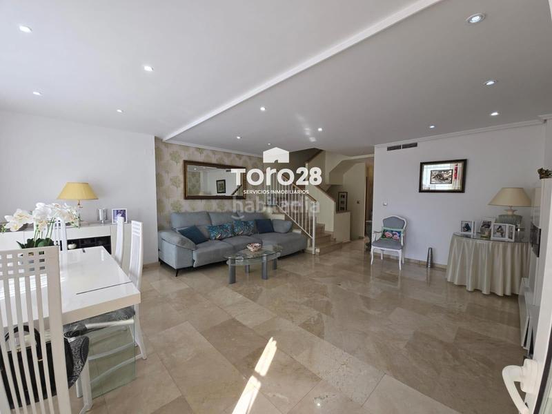 Foto c80c045c-4be7-4049-851d-159b74d7794c. Casa adossada amb calefacció aparcament piscina a Monforte del Cid