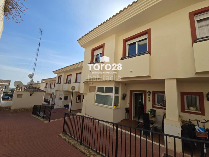 Foto cabb70bb-384a-478f-bfda-ab51f4fa6359. Casa adossada amb calefacció aparcament piscina a Monforte del Cid