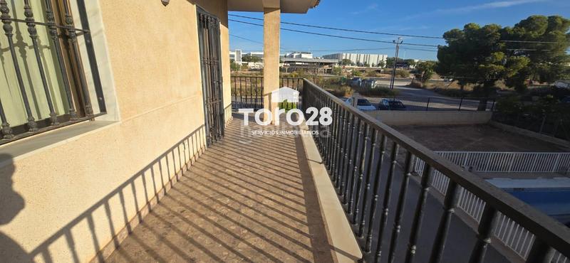Foto be919fd3-cd12-43e5-99b6-29fad4583ca2. Xalet amb calefacció aparcament piscina a Valverde Elche / Elx