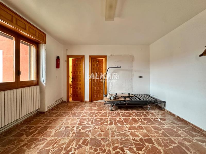 Foto c9d6f058-ed1f-4643-a575-250c081b5453. Xalet amb calefacció aparcament a Fustiñana