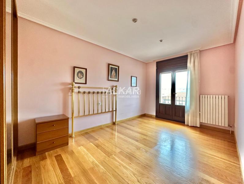 Foto d94b74da-63e3-438a-8450-f635ac8df84f. Xalet amb calefacció aparcament a Fustiñana