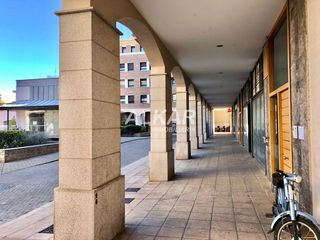Local Comercial en Ribaforada. Bajera en venta o alquiler en el centro de tudela