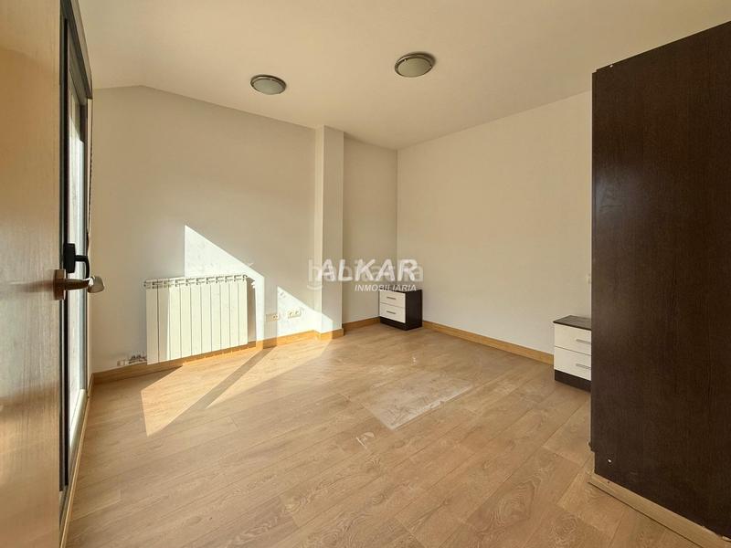 Foto b1281b69-c530-43b3-b35f-f15a98ae49f3. Dachwohnung mit heizung parking in Centro Tudela