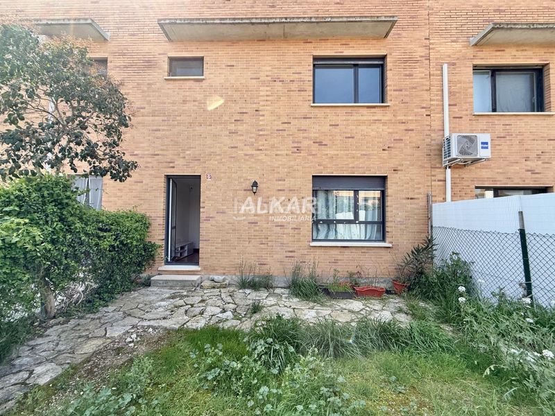 Foto 354c5df0-138a-4426-8f00-6a403d458466. Casa amb calefacció aparcament a Fustiñana