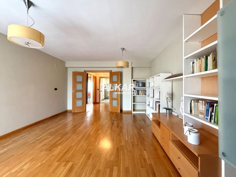 Foto 62eaa141-f1da-4f76-ba1d-78794bf73bb7. Pis amb aparcament a Griseras - Gardachales Tudela