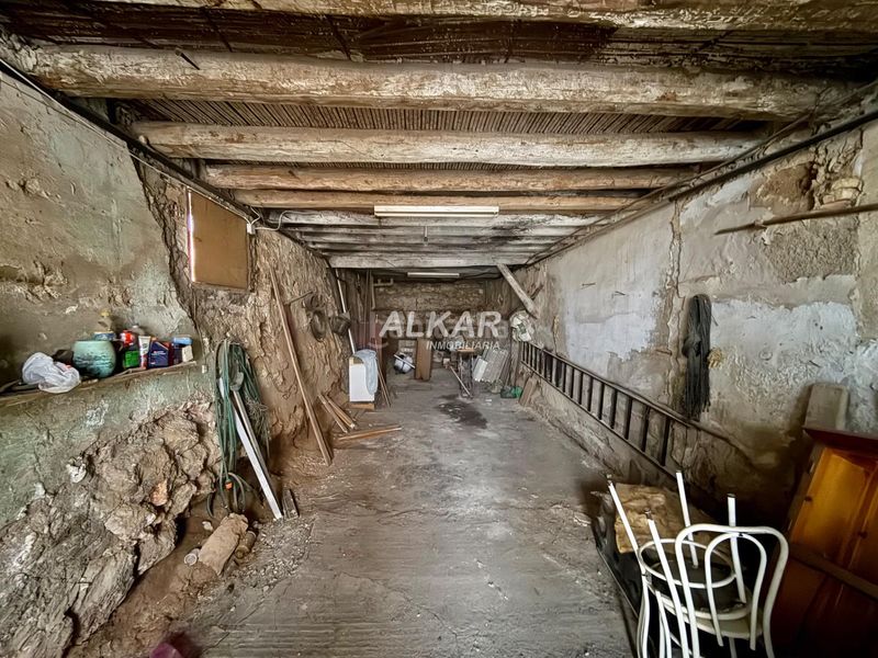 Foto 2f753dfe-bf46-4967-95c5-4a9a8f5f8687. Casa amb aparcament a Cascante