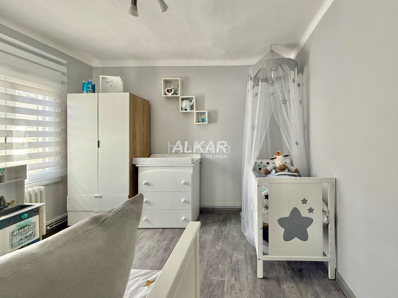 Foto 0a8a4436-4fda-4ff8-944e-171392a4f264. Casa amb calefacció aparcament a Lourdes Tudela