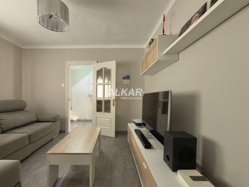 Foto 0e9e4541-99c9-4faf-b2a9-49944c04a458. Casa amb calefacció aparcament a Lourdes Tudela
