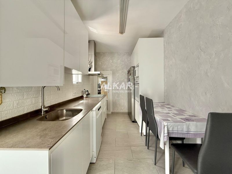 Foto c79991a6-0116-494c-ab3e-d2b7da7a3b9f. Casa amb calefacció aparcament a Lourdes Tudela