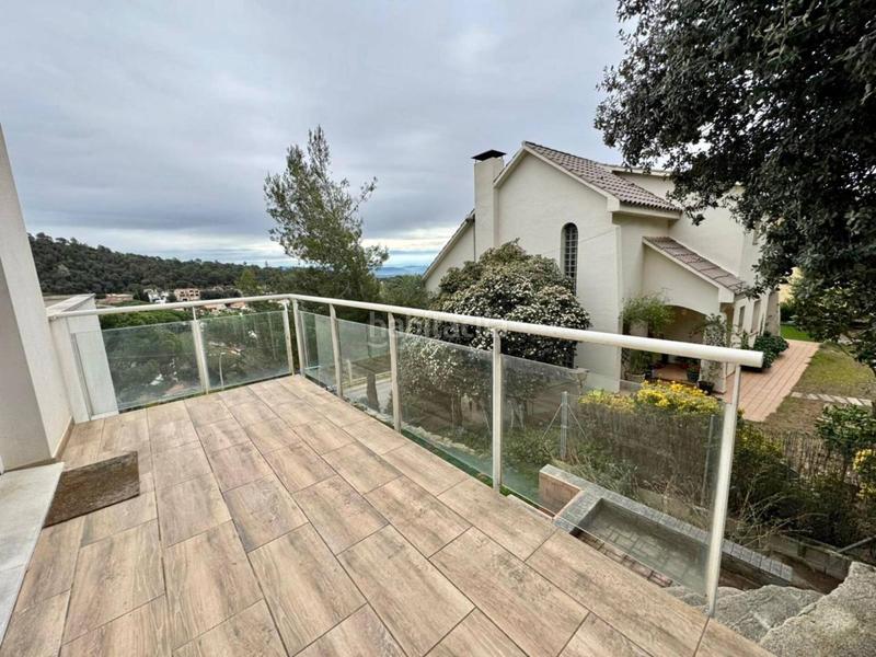 Foto 33138e66-4aaa-487e-a6f0-e4f0d27dd436. Casa  con vistas impresionantes en el serrat !!! en Ametlla del Vallès (L´)