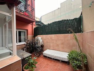 Pis a Lledoner. Planta baja con patio, parking y trastero en la zona de el lledo