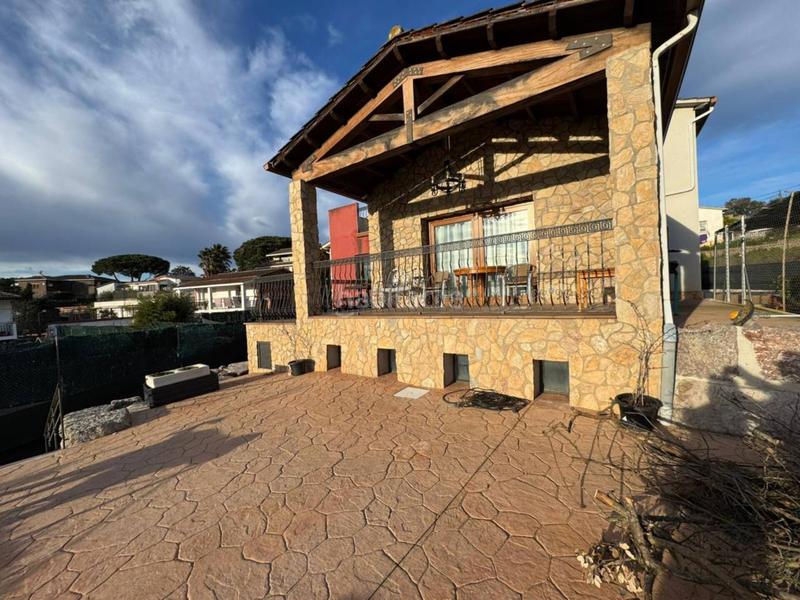 Foto 9e3ff6f3-b1b9-45e0-8f10-94a9cea06599. Casa preciosa casa en venta en vilanova del valles !!! en Vilanova del Vallès