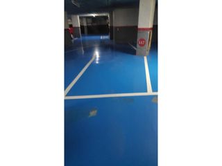 Affitto Posto auto  Calle josep pinyol. Parking para moto en alquiler en estación francia