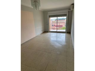 Rent Flat in Montserrat - El Passeig. Piso en alquiler en la garriga!!