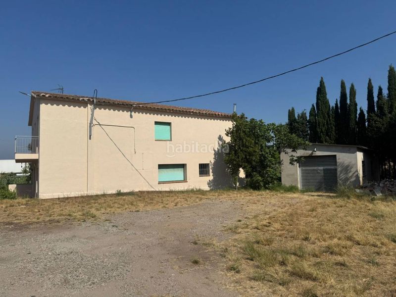 Foto 0ce3455c-8ccf-4adb-9440-bced10658917. Country house with heating parking in Canovelles