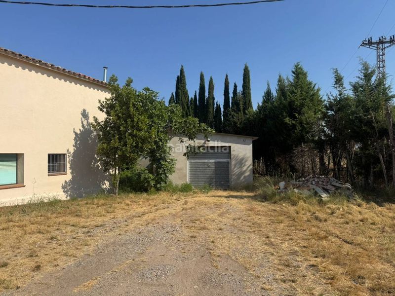 Foto 9c1c1bc9-ce81-4da7-8941-fc8e8f77c59b. Country house with heating parking in Canovelles
