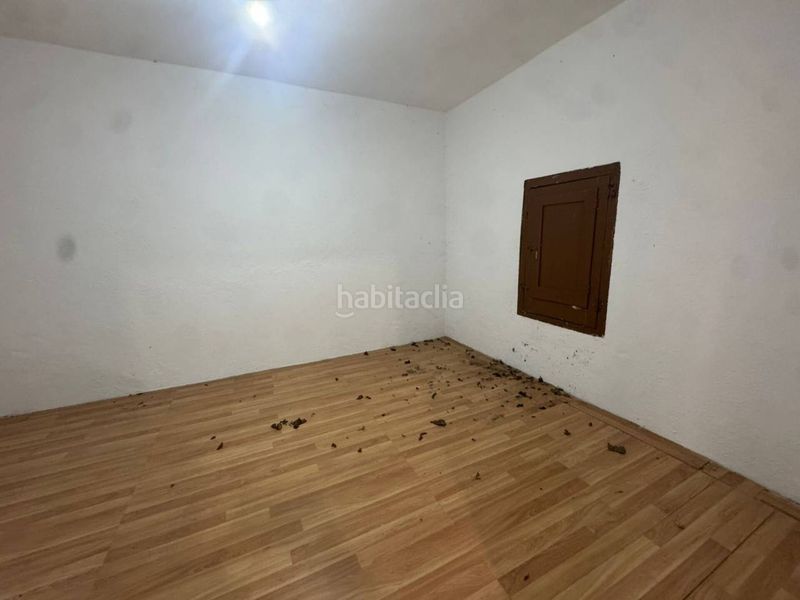 Foto ac11d5ea-49da-4455-b964-c489499feb8e. Country house with heating parking in Canovelles