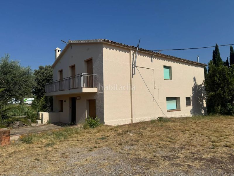 Foto c43d2349-f3b8-45bc-b670-d5d8127a0aa1. Country house with heating parking in Canovelles