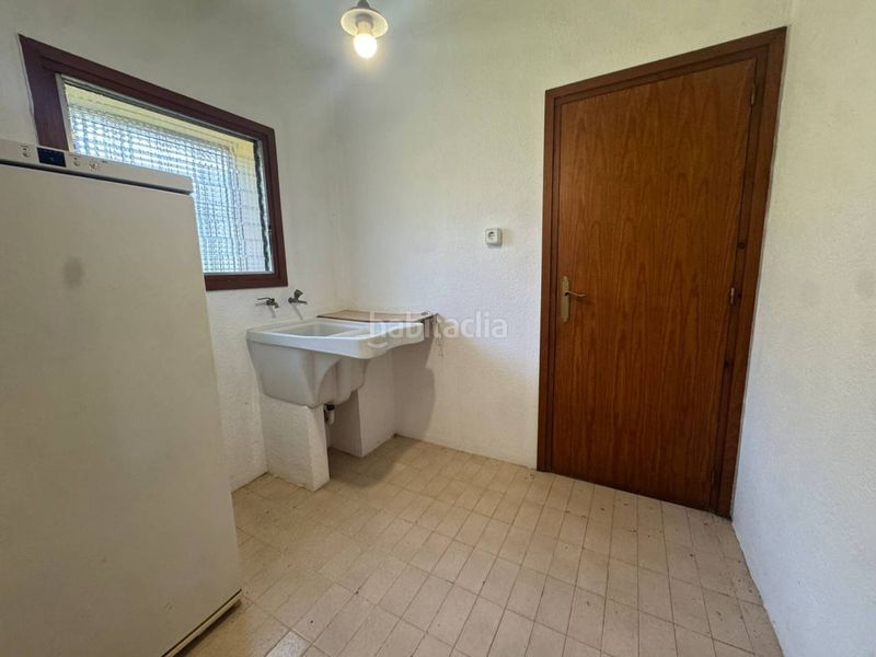 Foto cf7dd74f-f5f3-4bf9-bdae-8c084468e938. Country house with heating parking in Canovelles