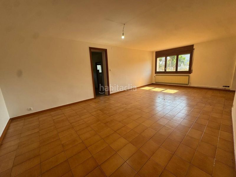 Foto e157cac9-a4bf-4f03-9c2b-e1029ebf38a5. Country house with heating parking in Canovelles