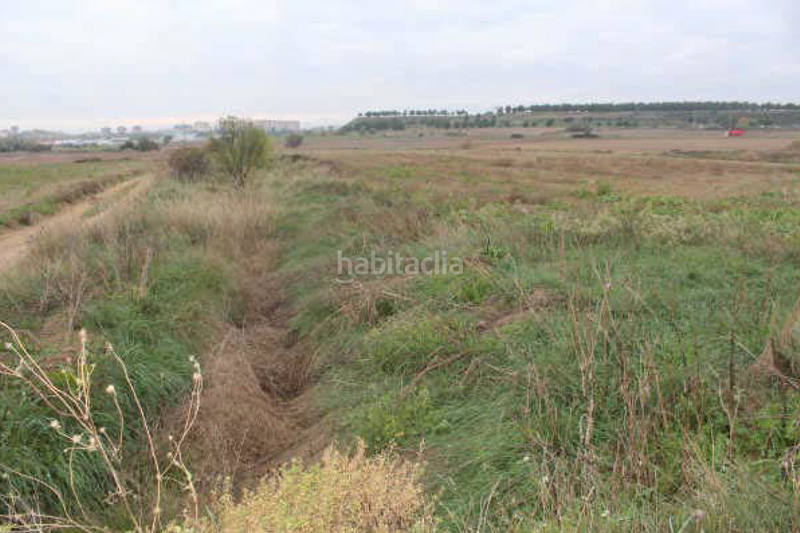 Foto e8f4dc35-9442-4627-a2dc-c89efbbb2c8d. Solar industrial a vial camino 1 a Pedanías Huesca