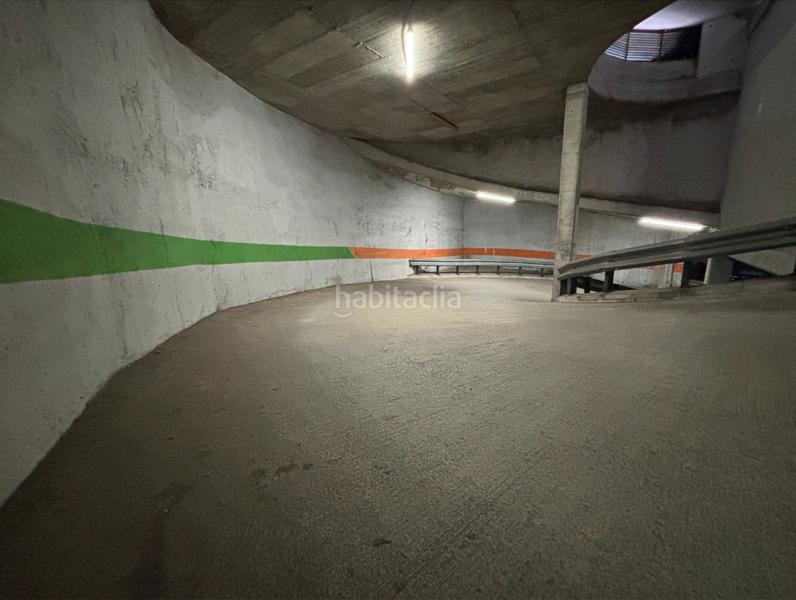 Foto 331f0a4c-fe40-41c0-87ec-b5abc6a6a0dd. Miete autoparkplatz in carrer can masachs 18 in Zona Industrial Ripollet